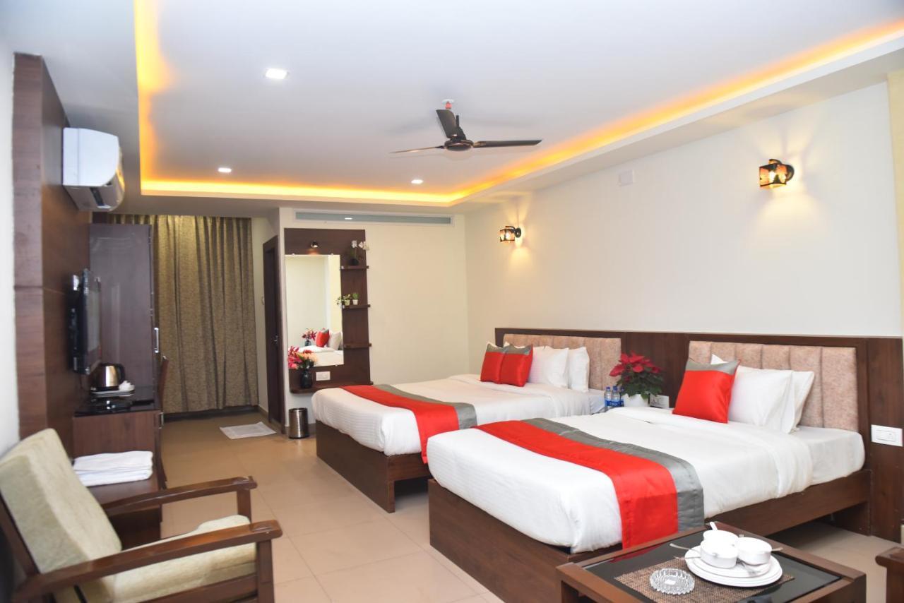 M R Residency Dharwad. Leilighet Eksteriør bilde