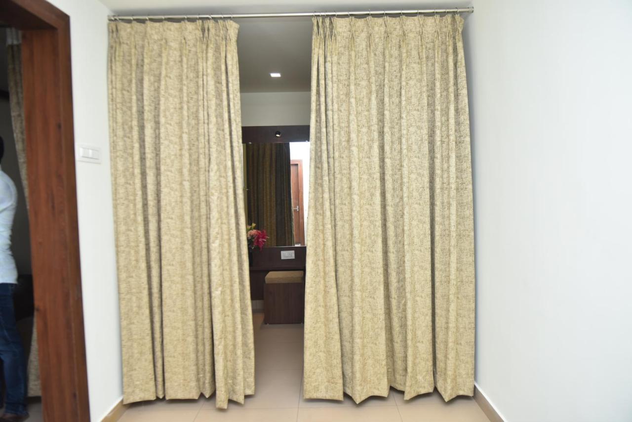 M R Residency Dharwad. Leilighet Eksteriør bilde
