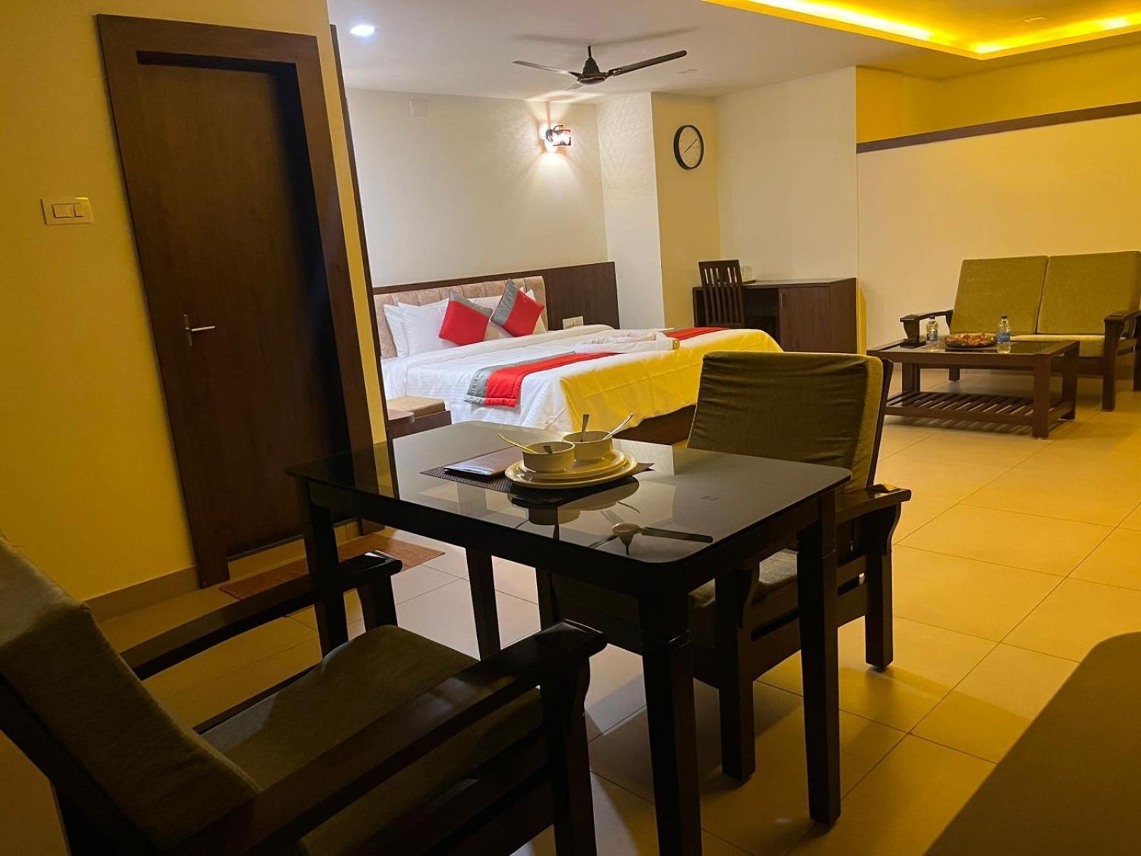 M R Residency Dharwad. Leilighet Eksteriør bilde